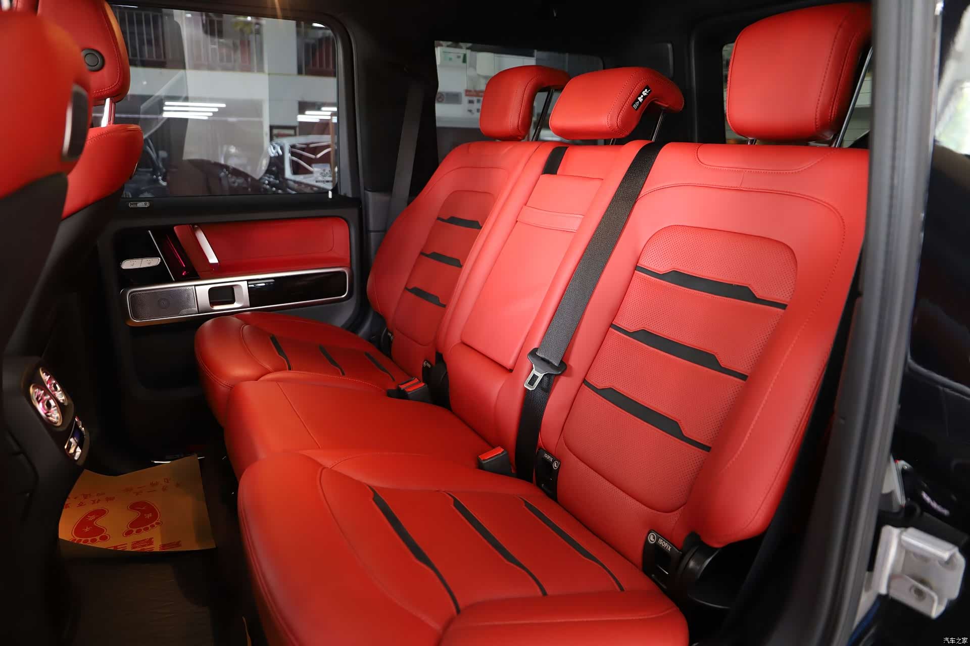 Mercedes-Benz G-Class, 2024 7