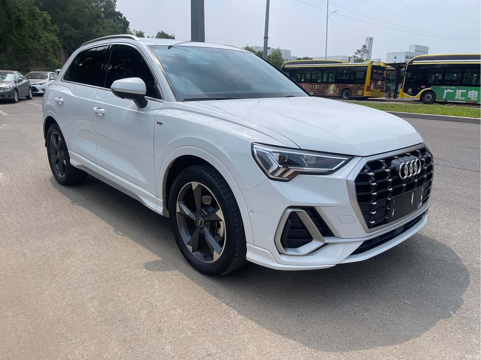 Audi Q3, 2022 3