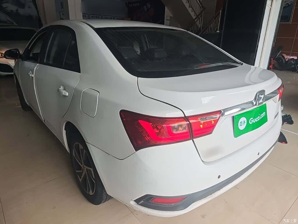 Zotye Z360, 2018 все фото
