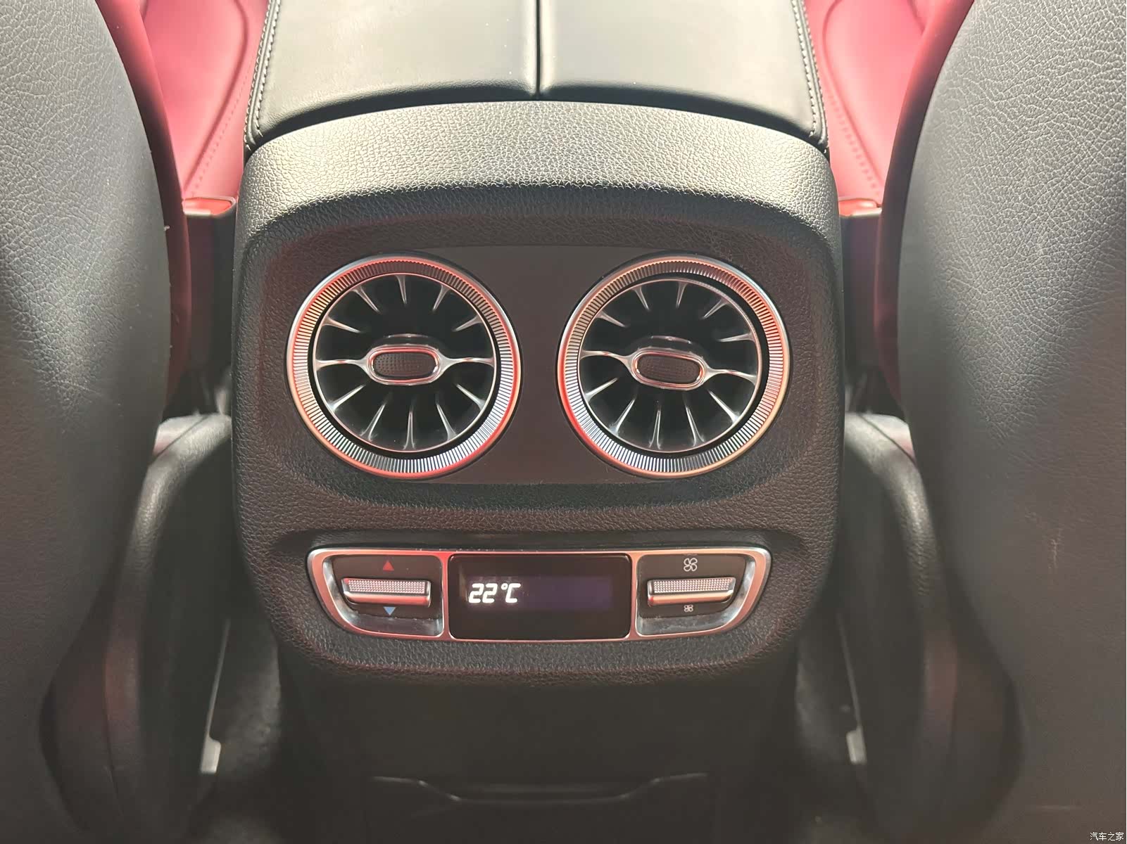 Mercedes-Benz G-Class, 2024 16