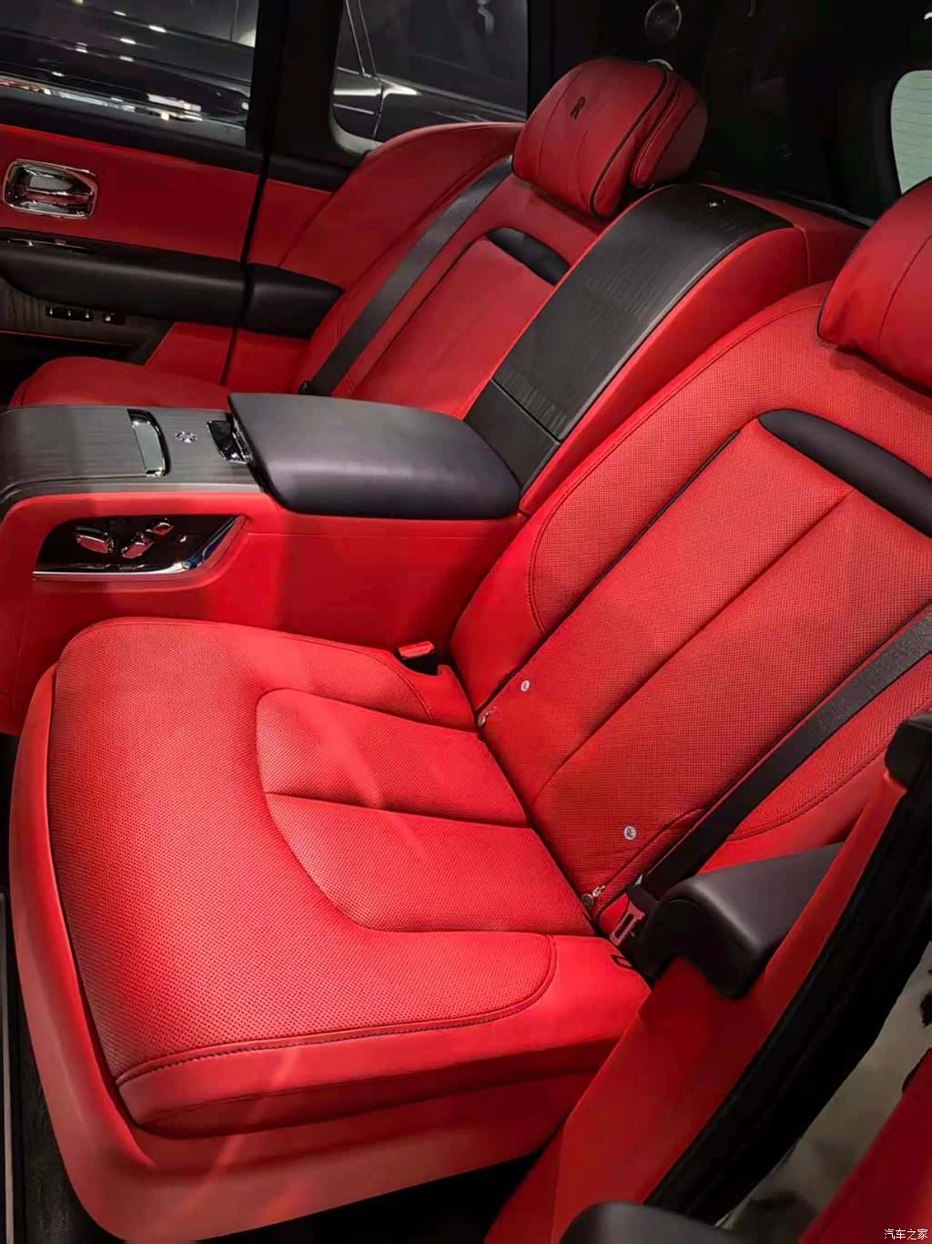 Rolls-Royce Cullinan, 2019 9