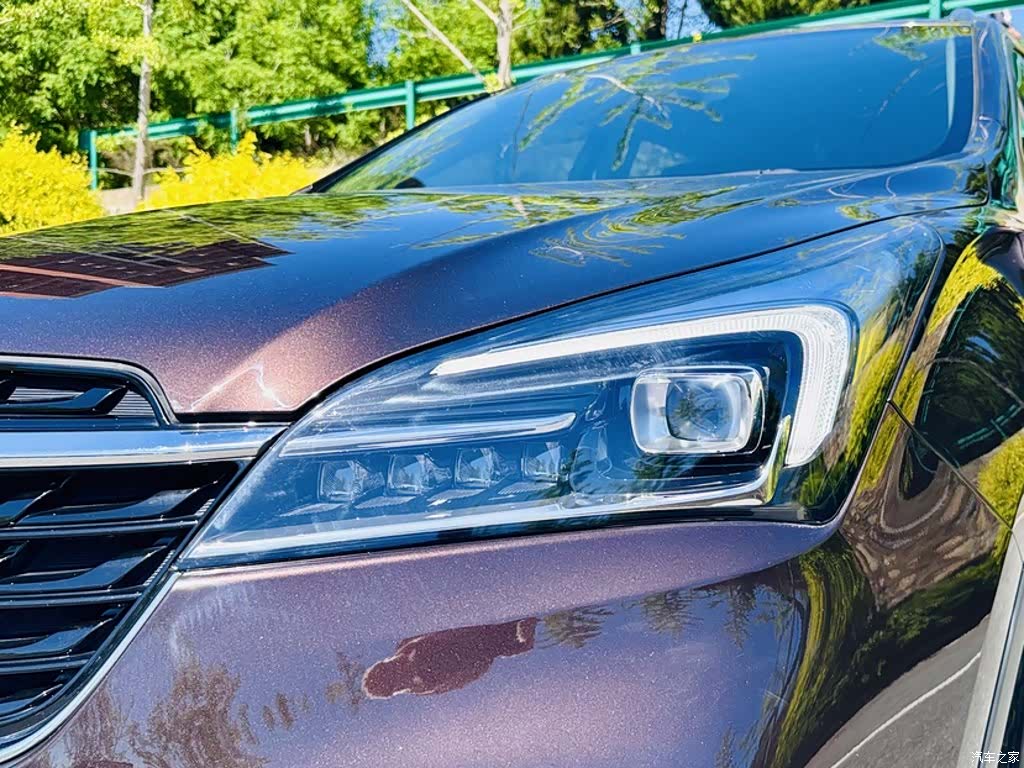 Buick Envision Plus, 2020 3