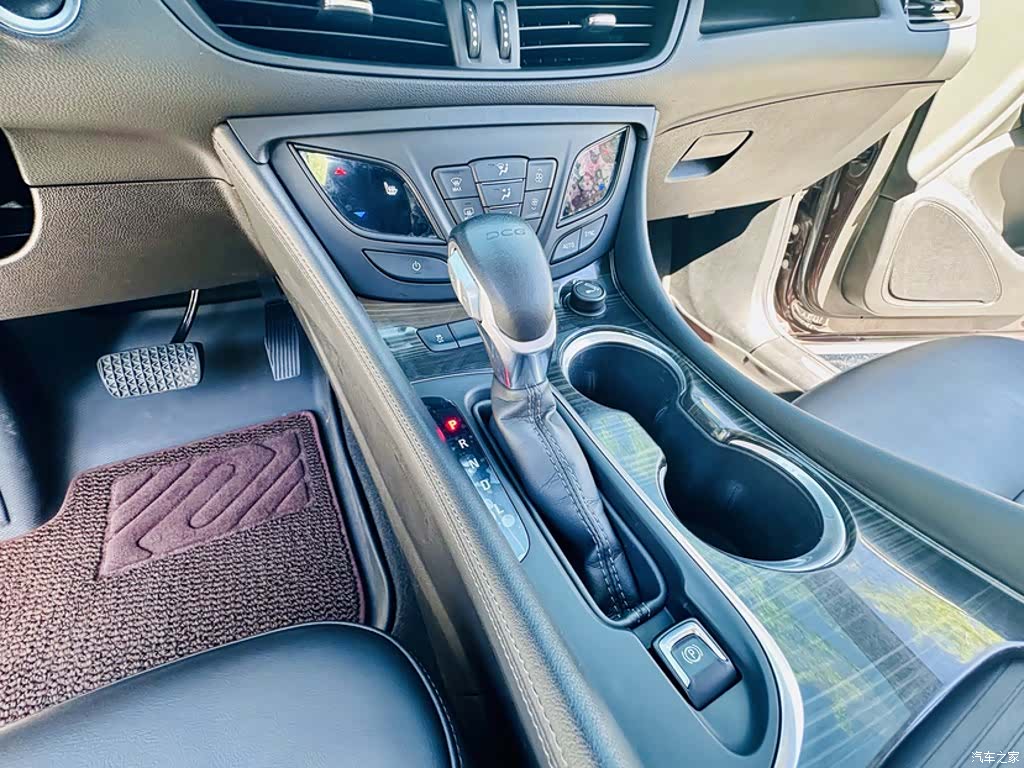 Buick Envision Plus, 2020 11