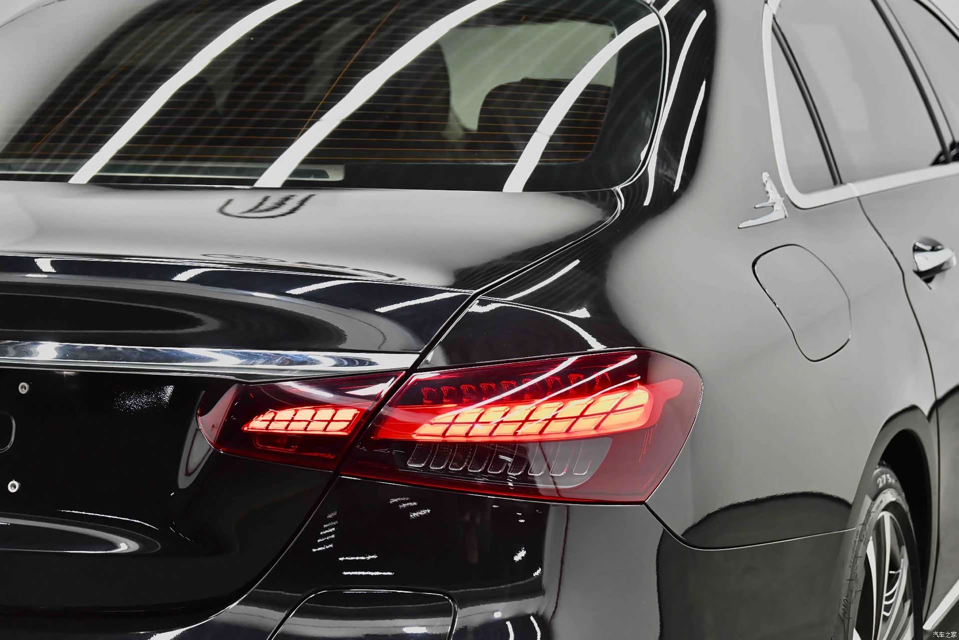Mercedes-Benz E-Class, 2022 4