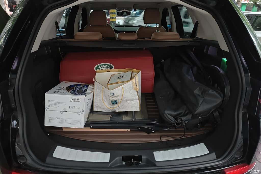 Land Rover Discovery, 2024 4
