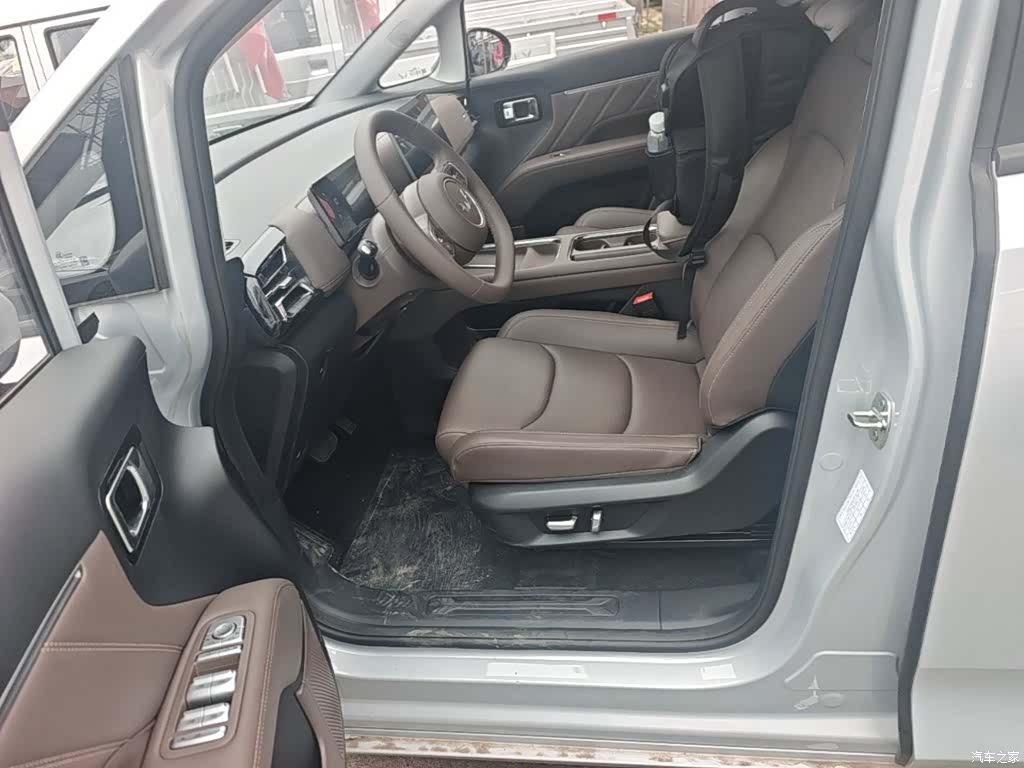 Wuling 730, 2025 22