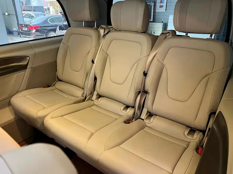 Mercedes-Benz V-class