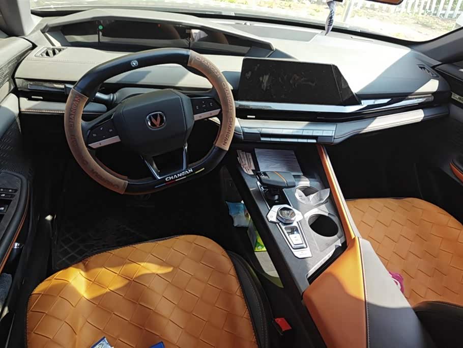 Changan UNI-V Smart iDD Changan UNI-V Smart iDD
