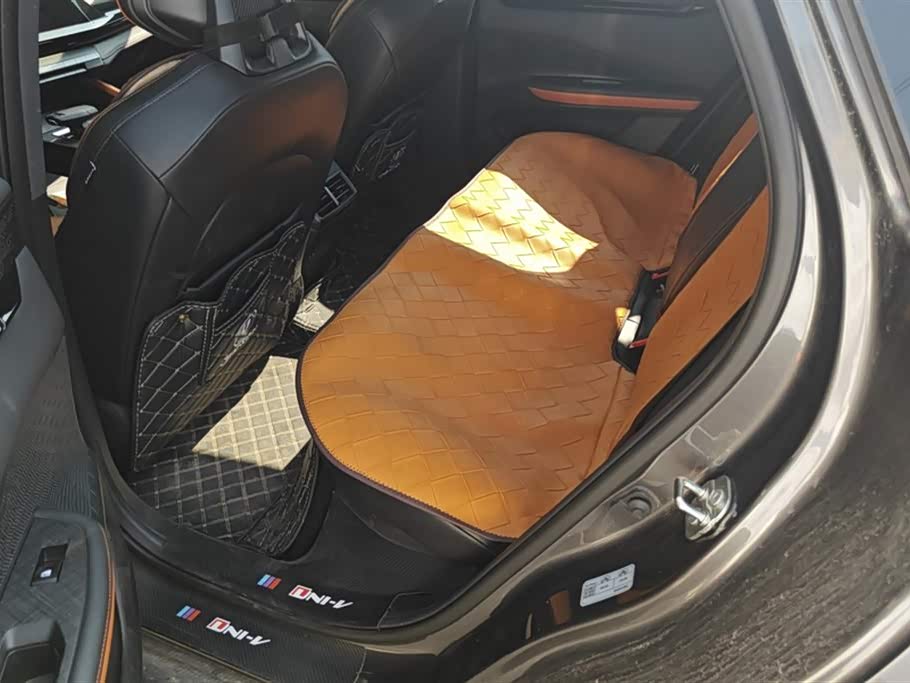 Changan UNI-V Smart iDD Changan UNI-V Smart iDD