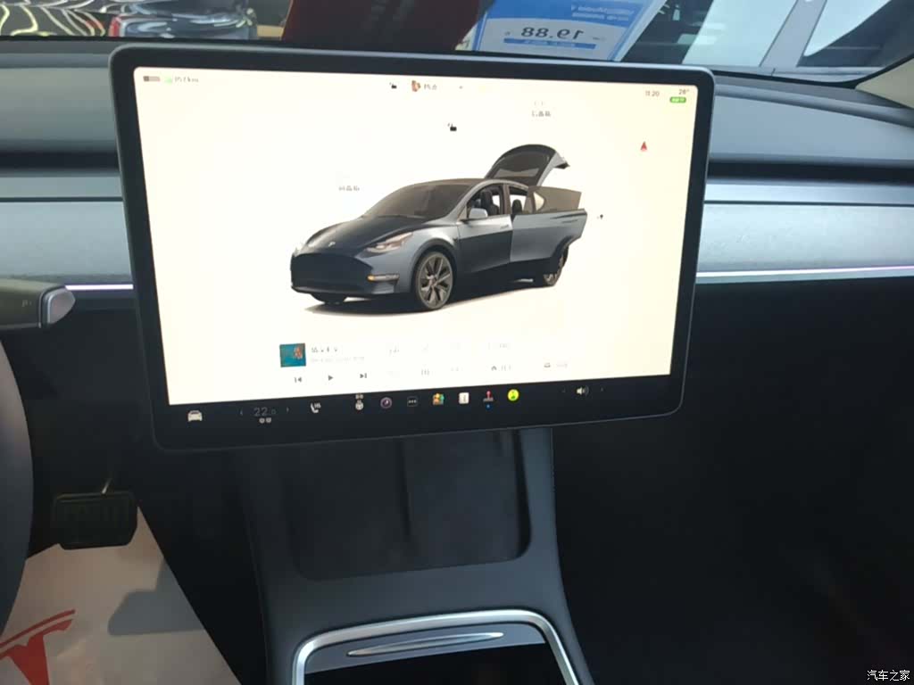 Tesla Model Y, 2024 13