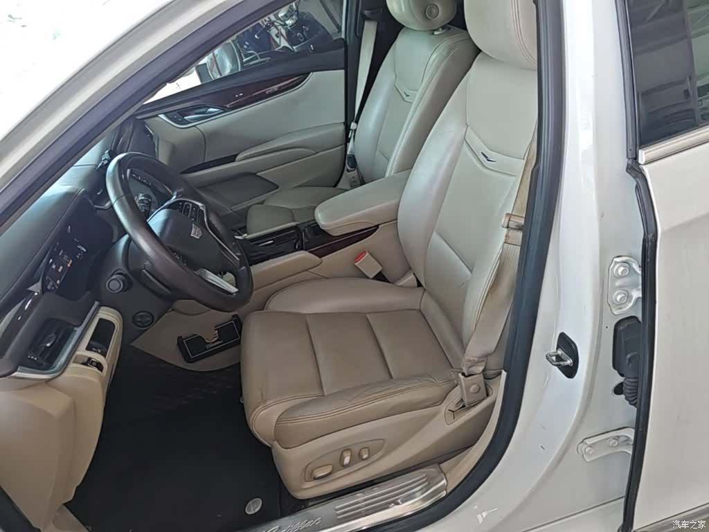 Cadillac XTS, 2016 15