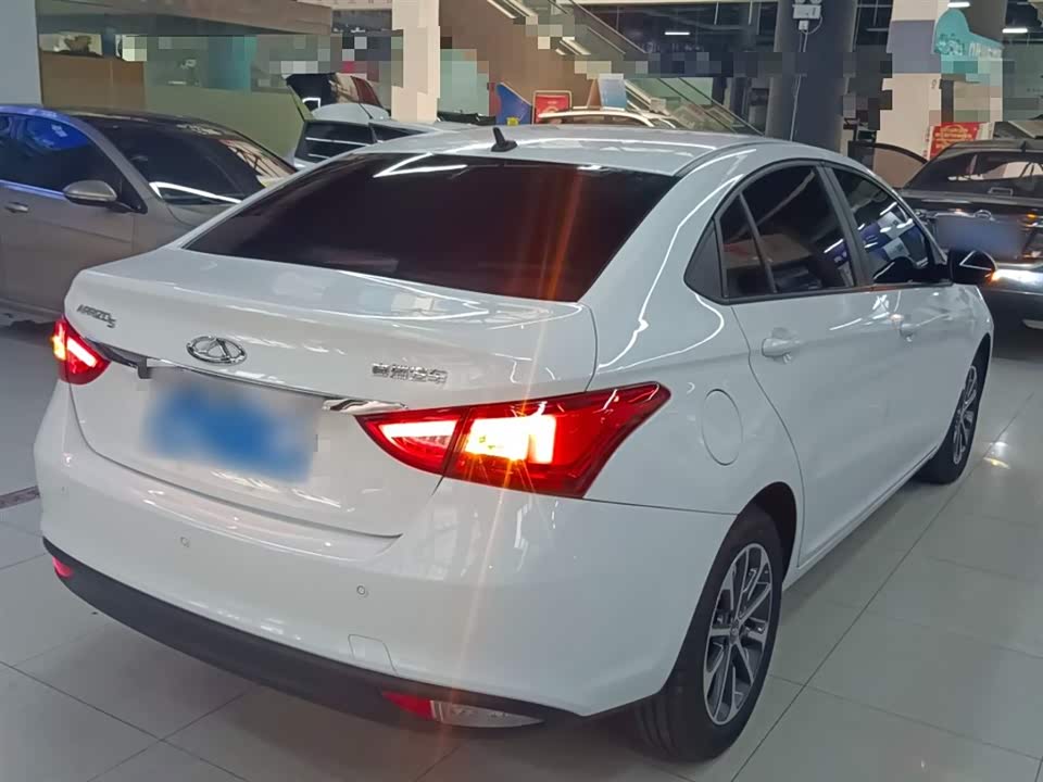 Chery Arrizo 5