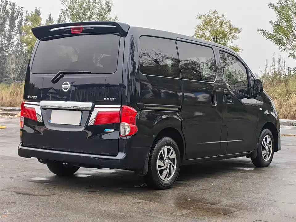 Nissan NV200