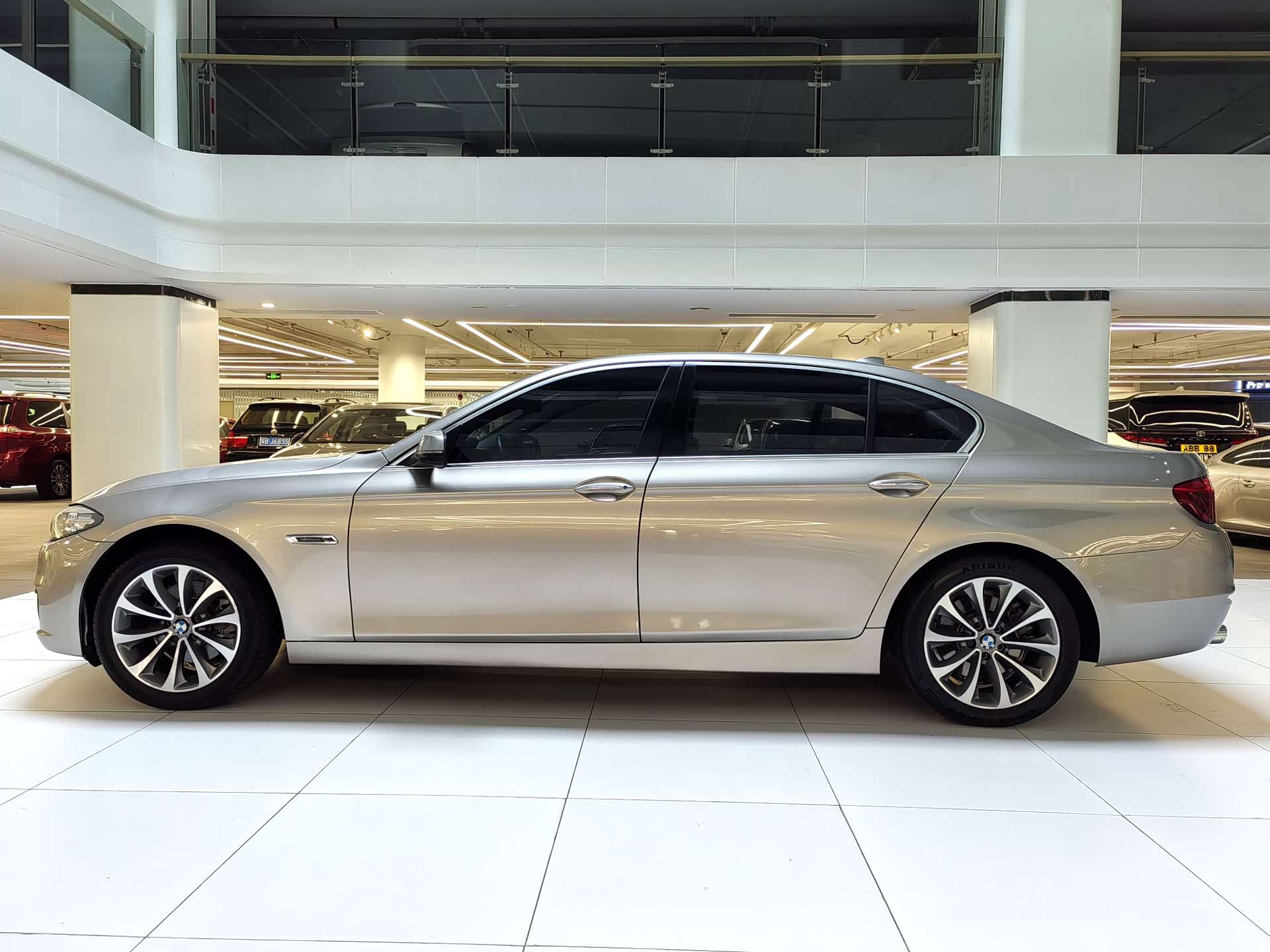 BMW 5 Series, 2017 12