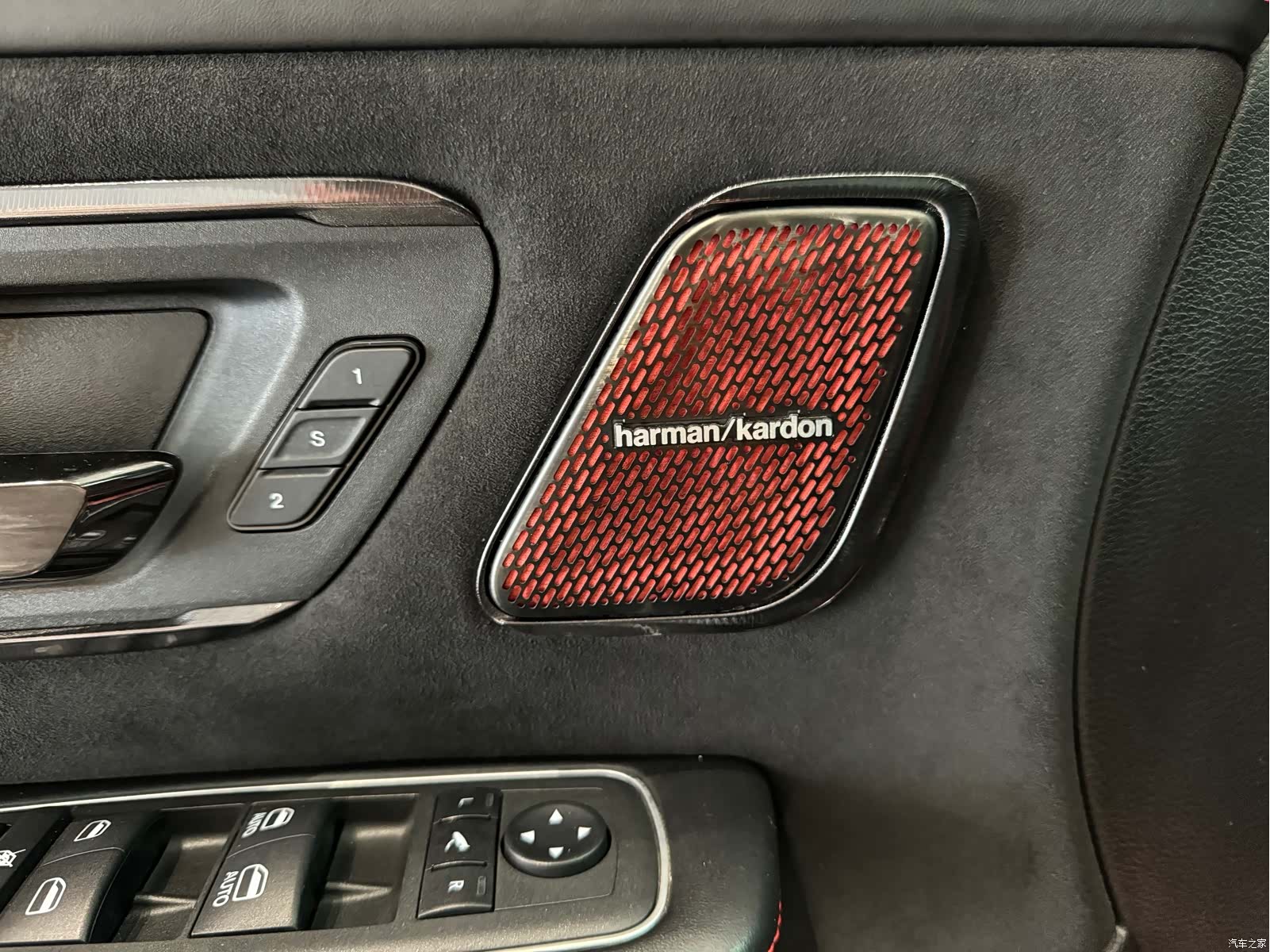 RAM Trucks, 2023 18