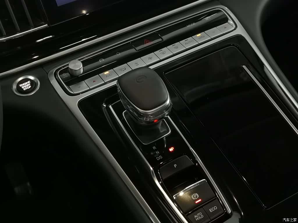Trumpchi M8, 2023 13