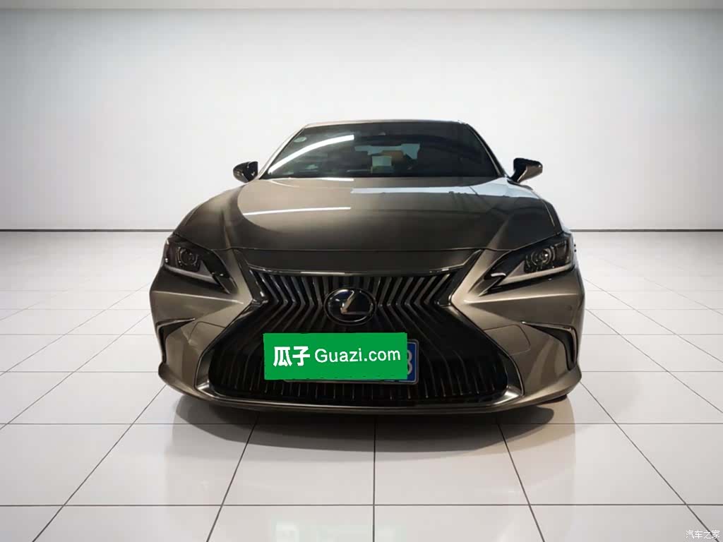 Lexus ES, 2018 24