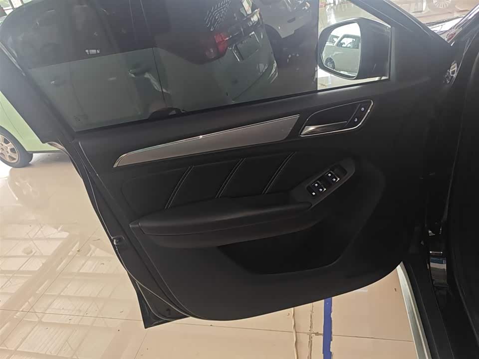 Roewe RX5 Roewe RX5