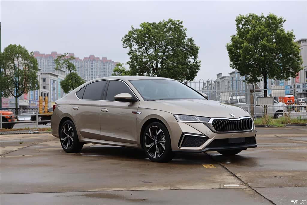 Skoda Octavia, 2022 3