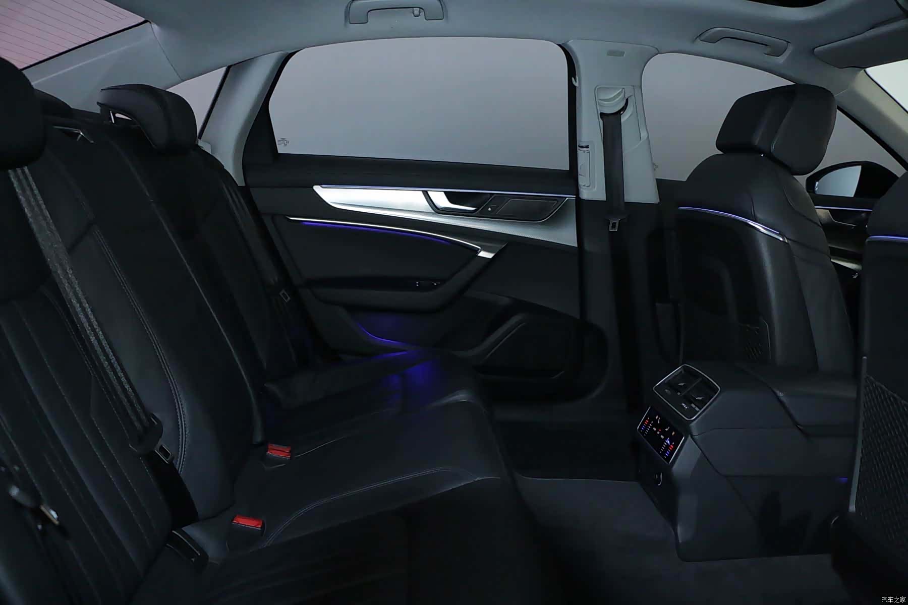 Audi A6L, 2020 8