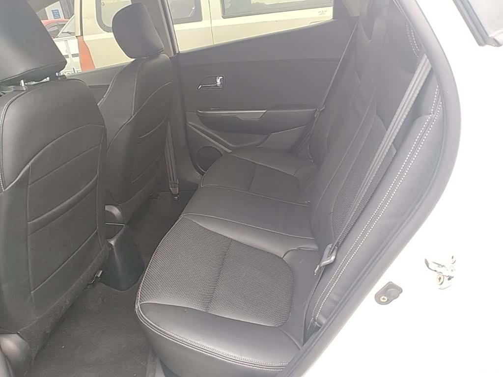 Kia K2, 2014 17