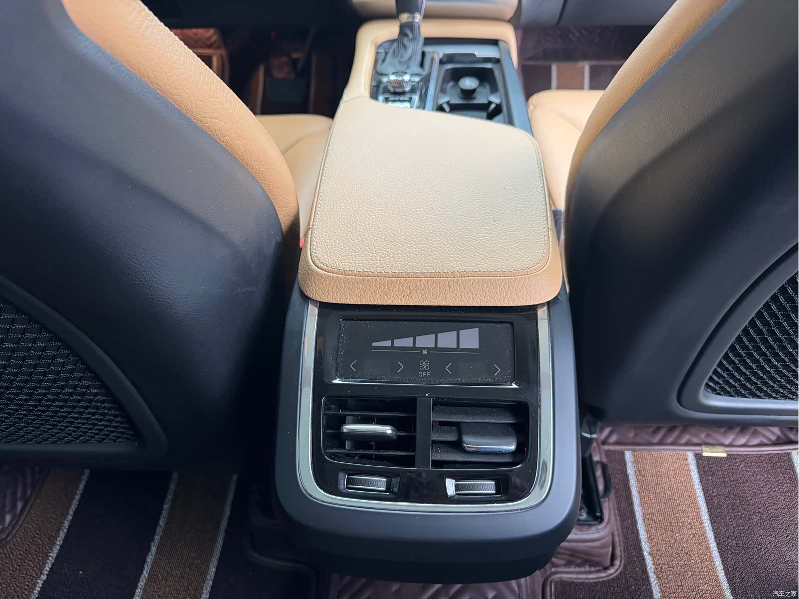 Volvo XC90, 2016 12