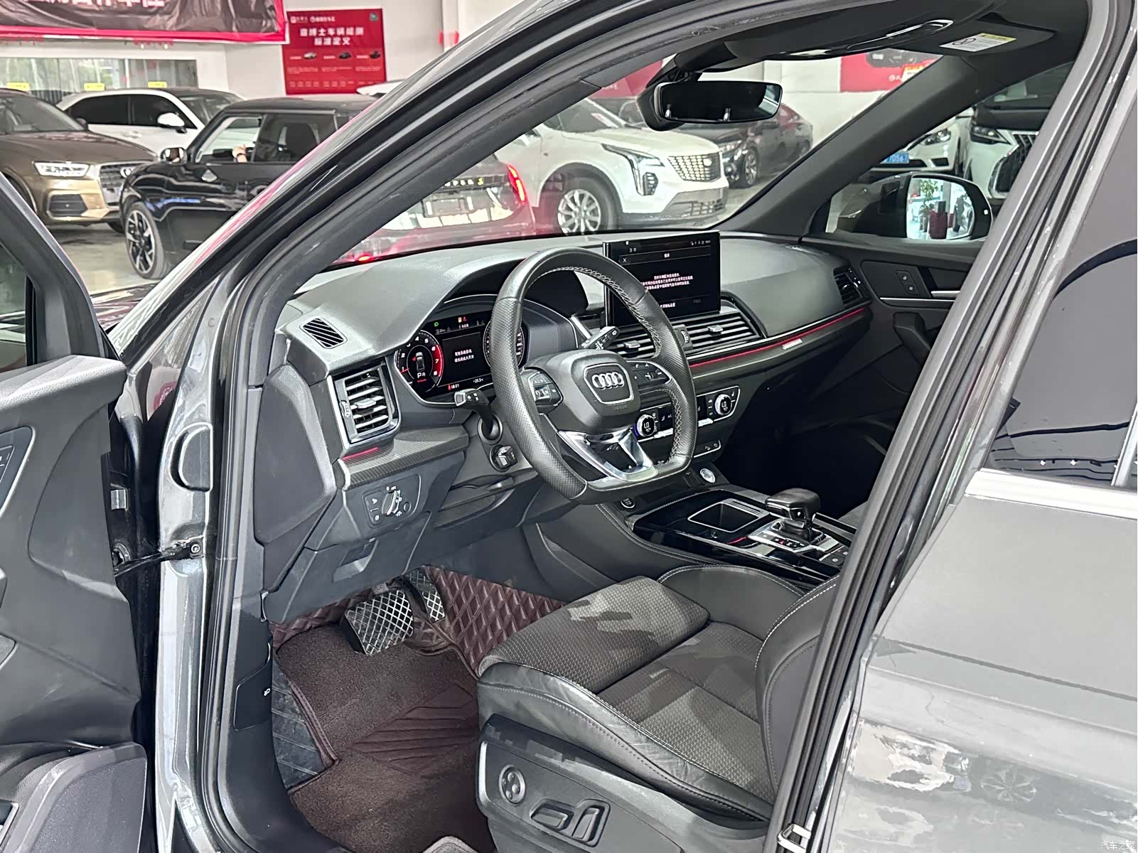 Audi Q5L, 2021 4