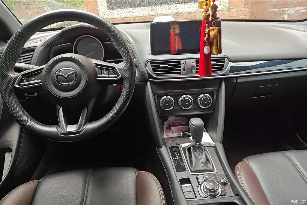 Mazda CX-4, 2022 11