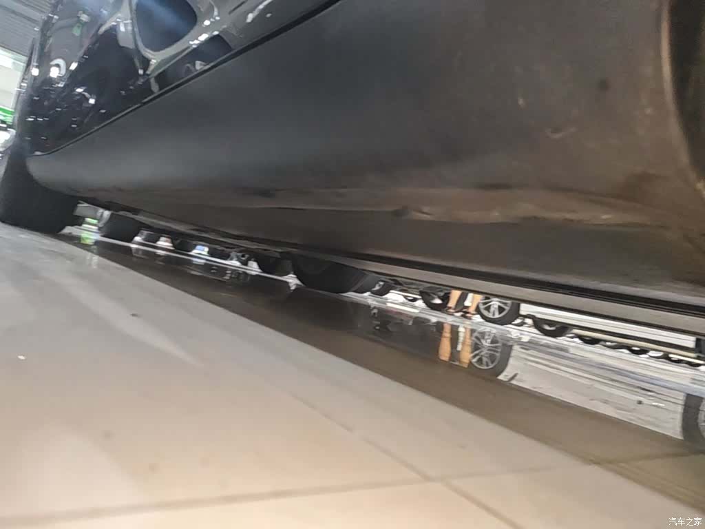 Tesla Model Y, 2023 22