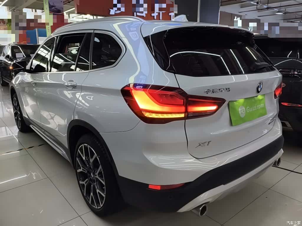 BMW X1, 2022 все фото