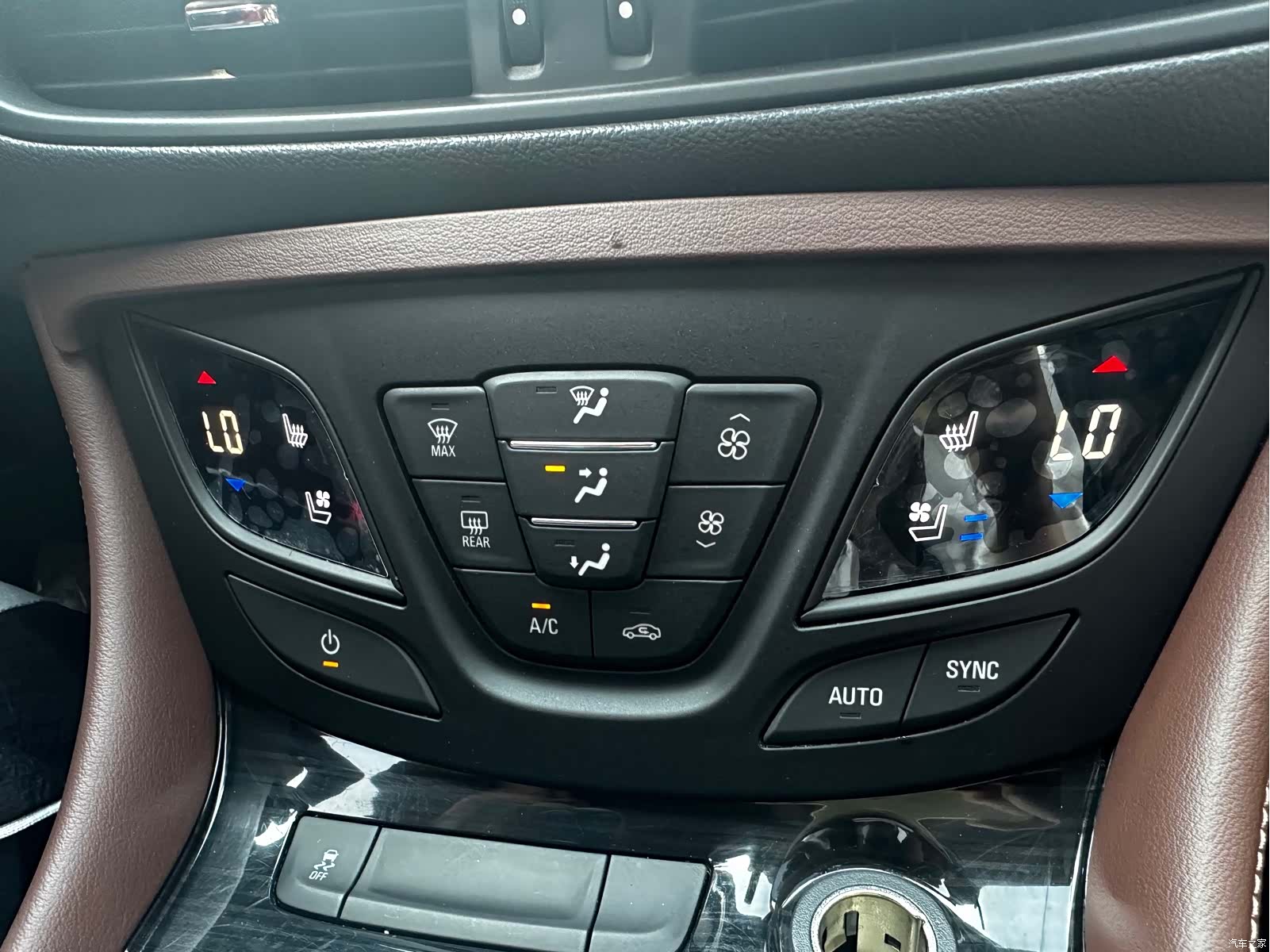 Buick Envision Plus, 2020 10