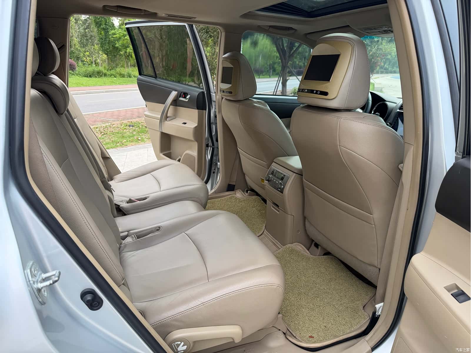 Toyota Highlander, 2010 8