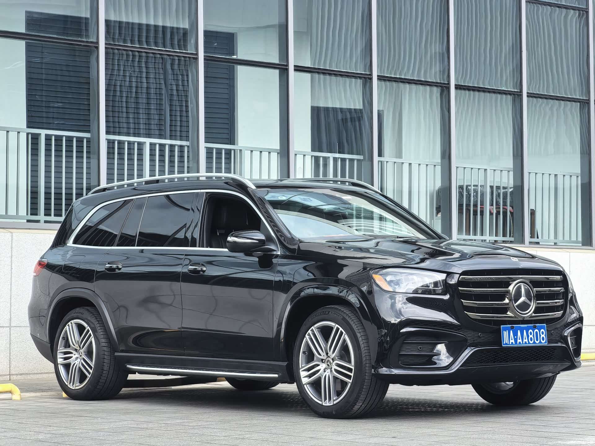 Mercedes-Benz GLS, 2025 1