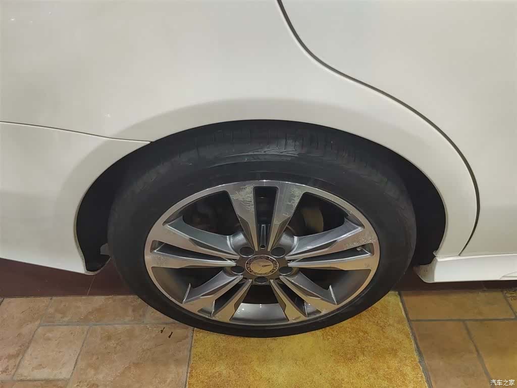 Mercedes-Benz E-Class, 2015 26
