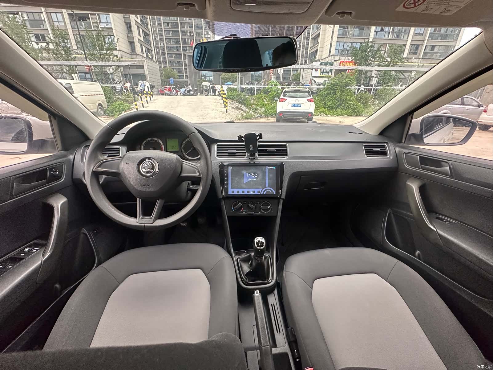 Skoda Rapid, 2019 10