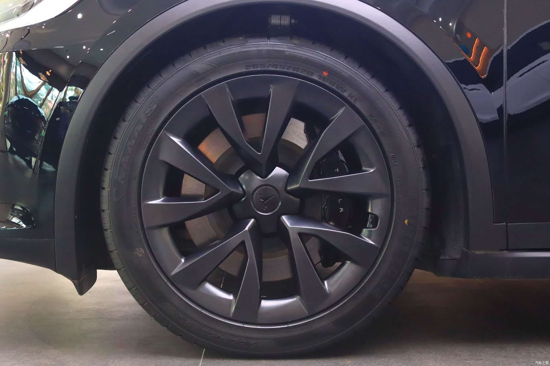 Tesla Model X, 2023 21