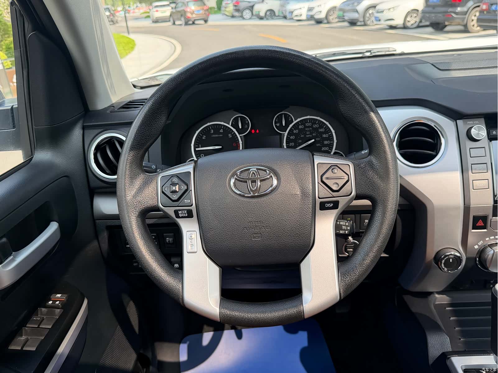 Toyota Tundra, 2017 14