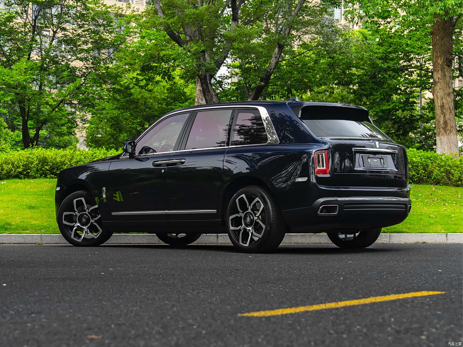 Rolls-Royce Cullinan, 2021 17