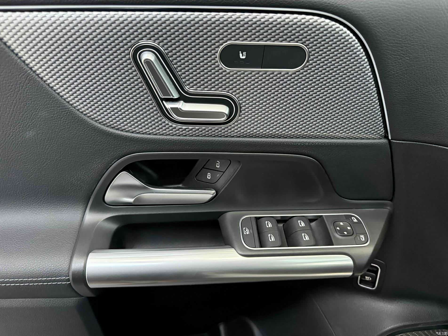 Mercedes-Benz GLA, 2022 11