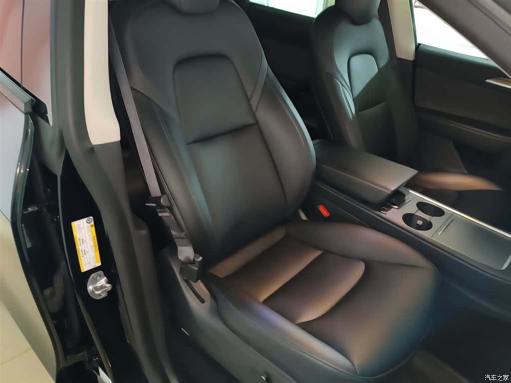 Tesla Model Y, 2022 25