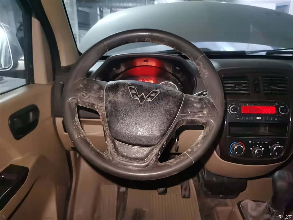 Wuling S, 2017 3