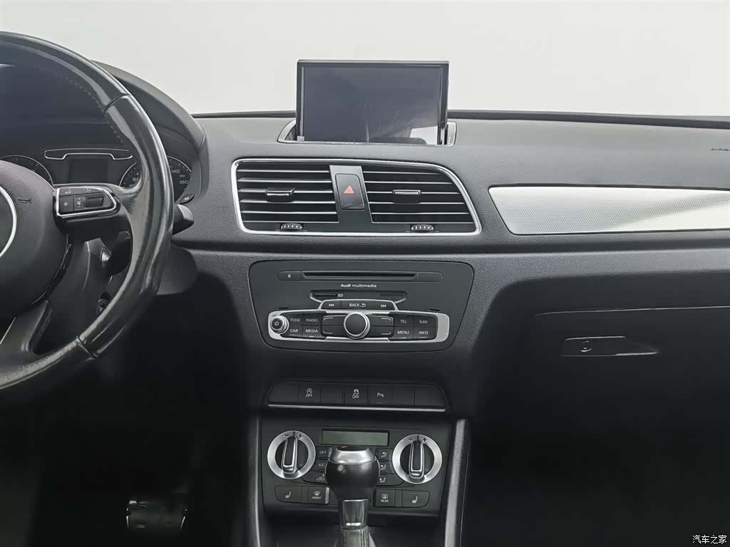 Audi Q3, 2015 12