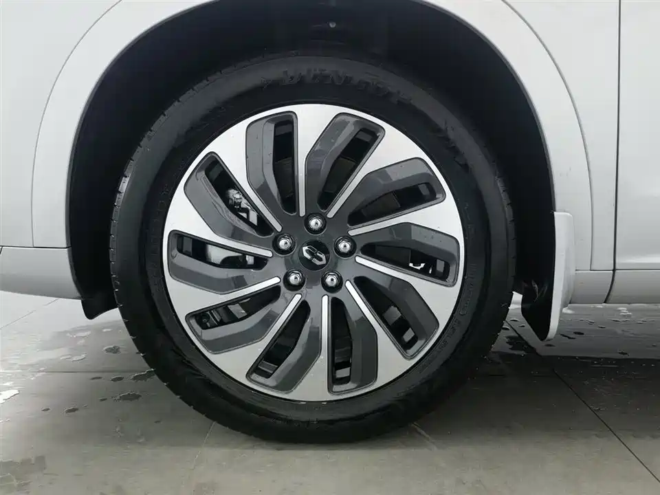 AITO Ask the world M7