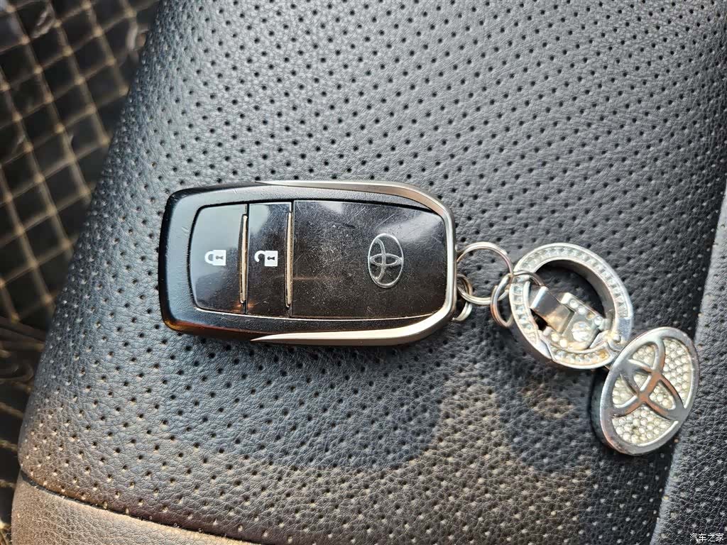 Toyota RAV4, 2018 12