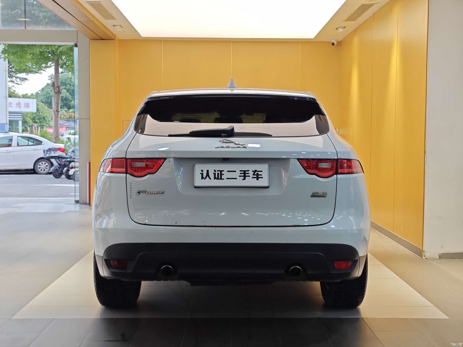 Jaguar F-PACE, 2018 30