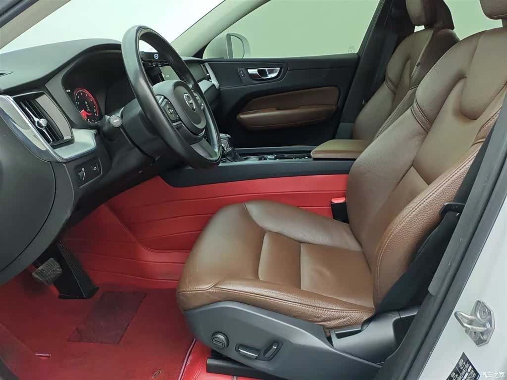 Volvo XC60, 2019 3
