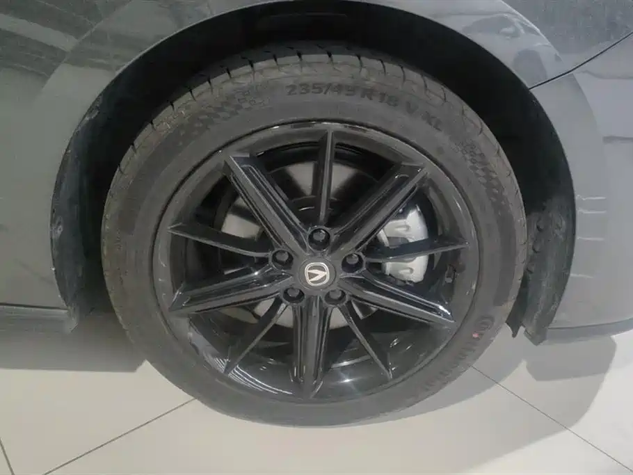 Changan UNI-V Smart iDD