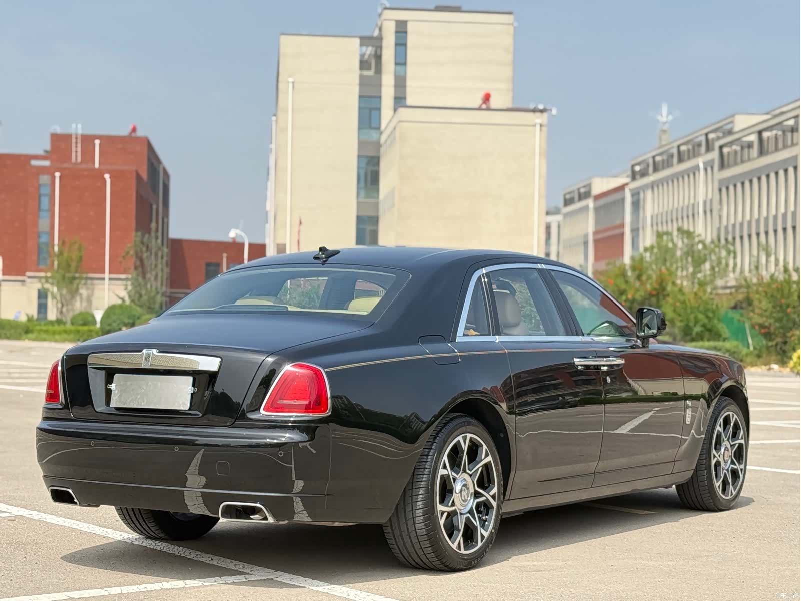 Rolls-Royce Ghost, 2011 13