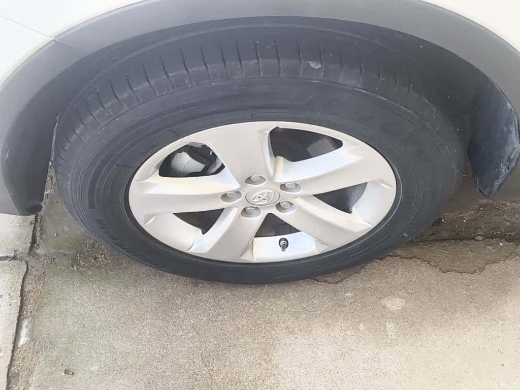 Toyota RAV4, 2015 23