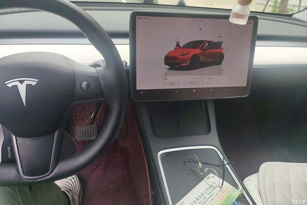 Tesla Model Y, 2022 12